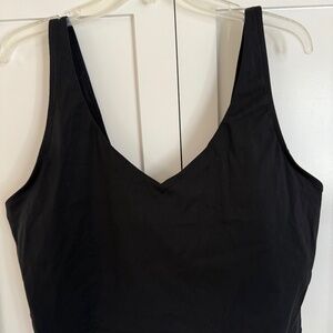WOMENS BLK CROP WORKOUT TOP SIZE 3 X